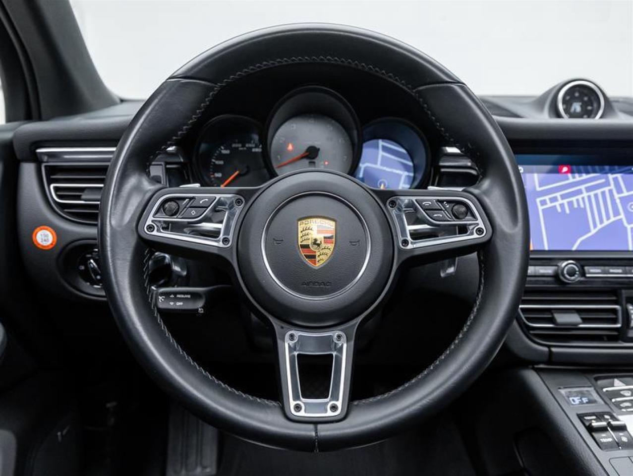 2021 Porsche Macan  Photo