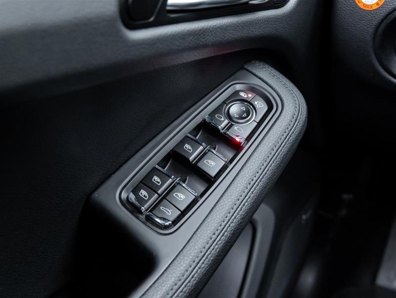 2021 Porsche Macan  Photo