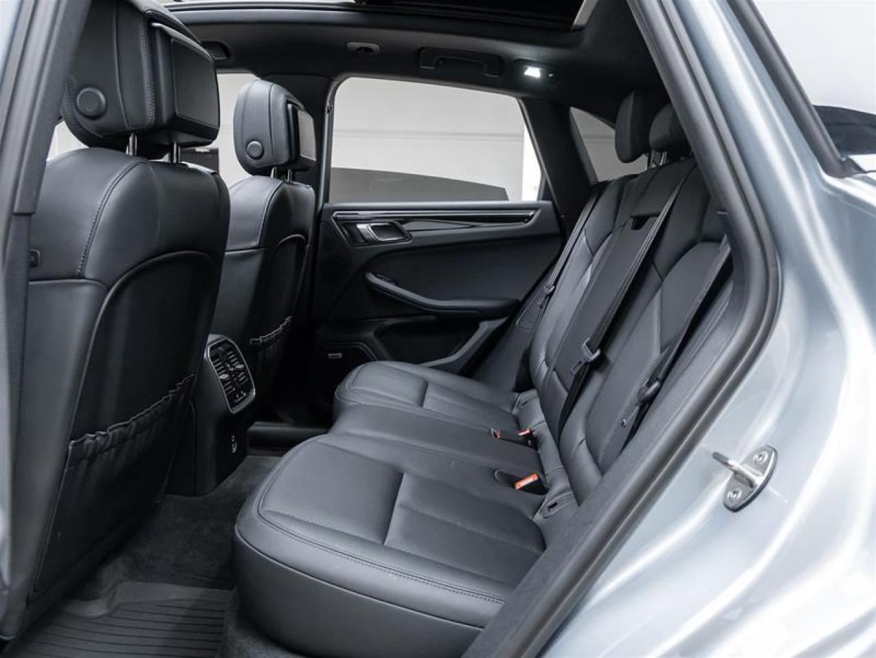 2021 Porsche Macan  Photo