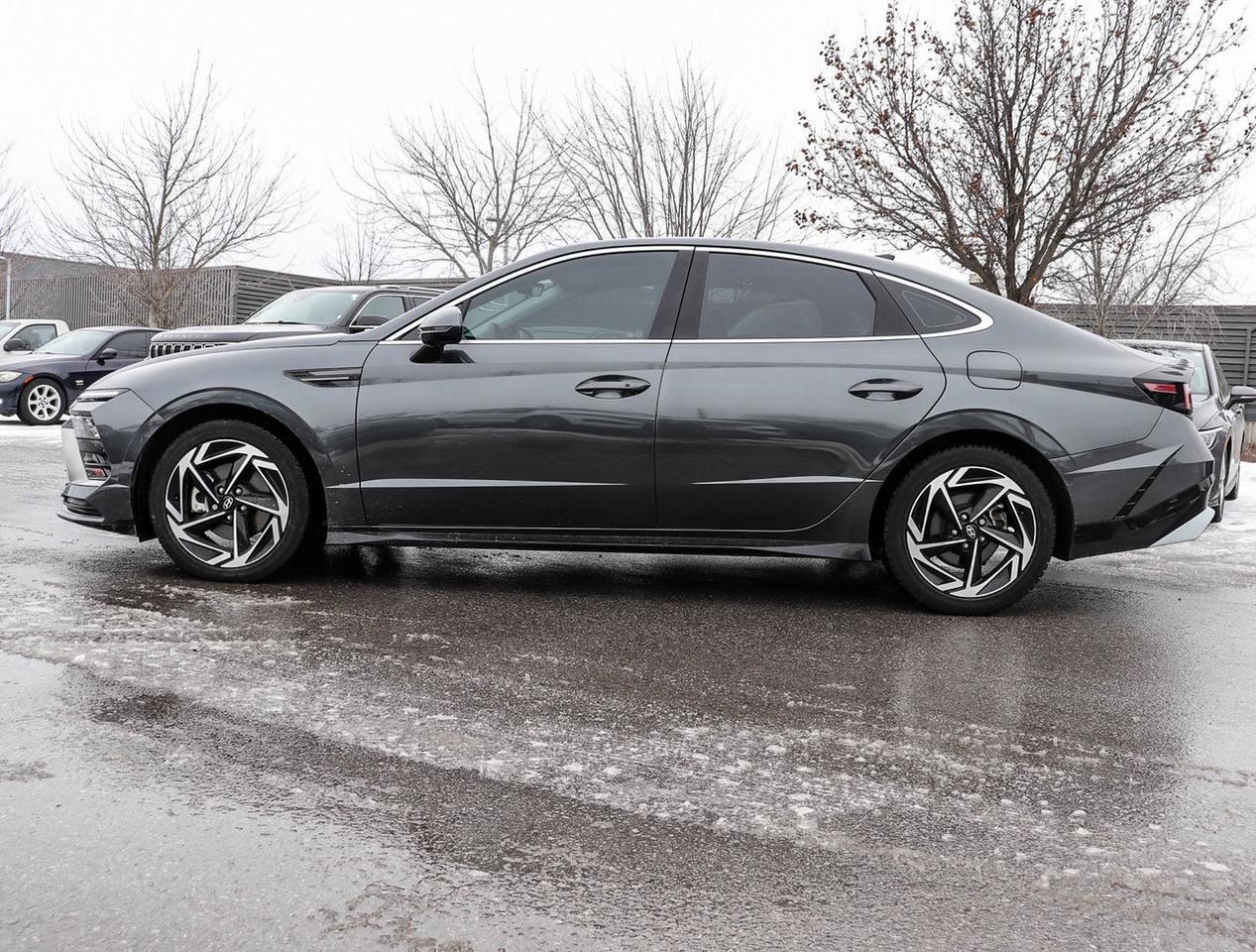 2025 Hyundai Sonata Preferred-Trend Photo4