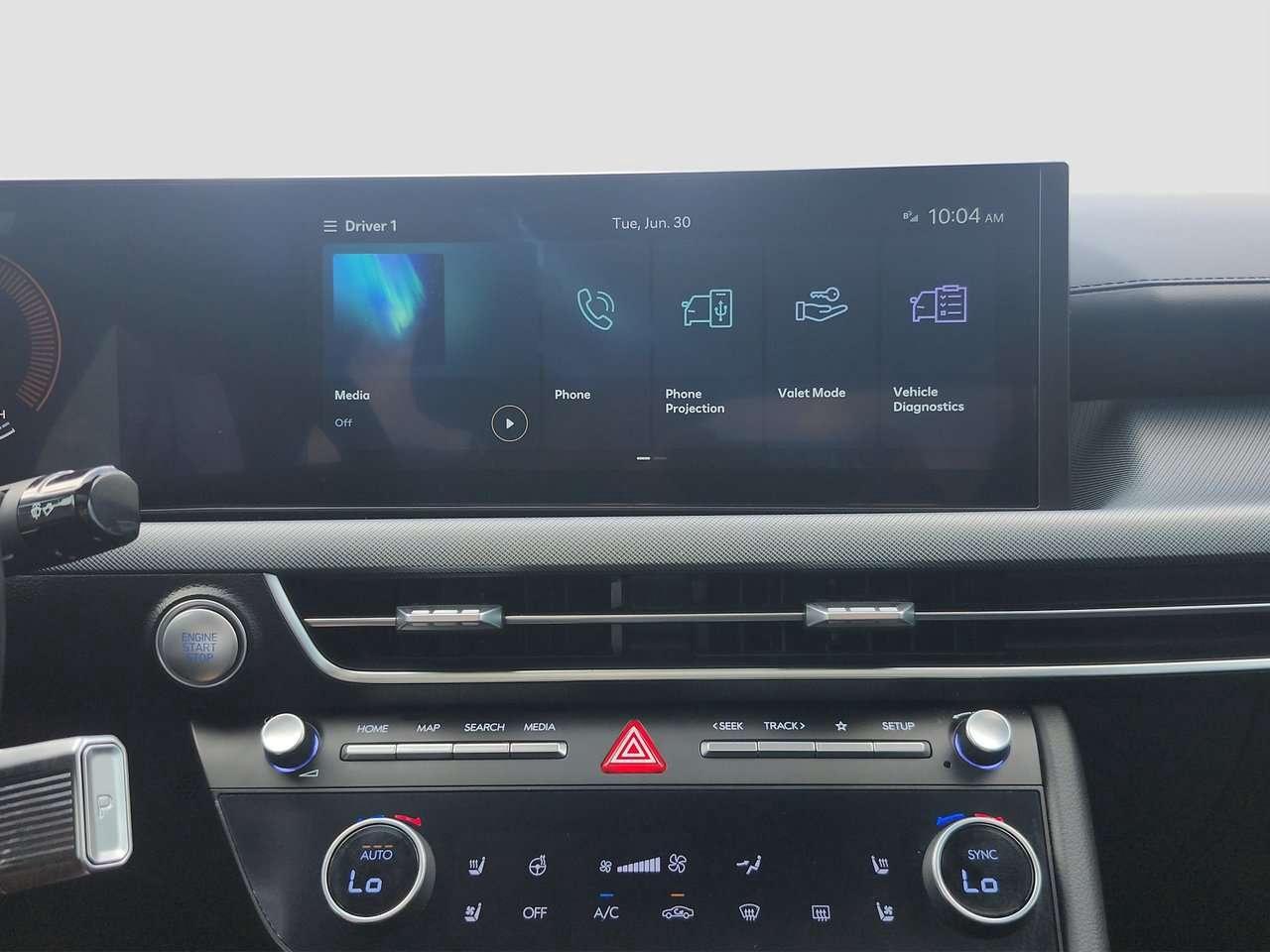 2025 Hyundai Sonata Preferred-Trend !!! NO ACCIDENTS !!! COOLING SEATS   PANO ROOF   HEATED STEERING Photo