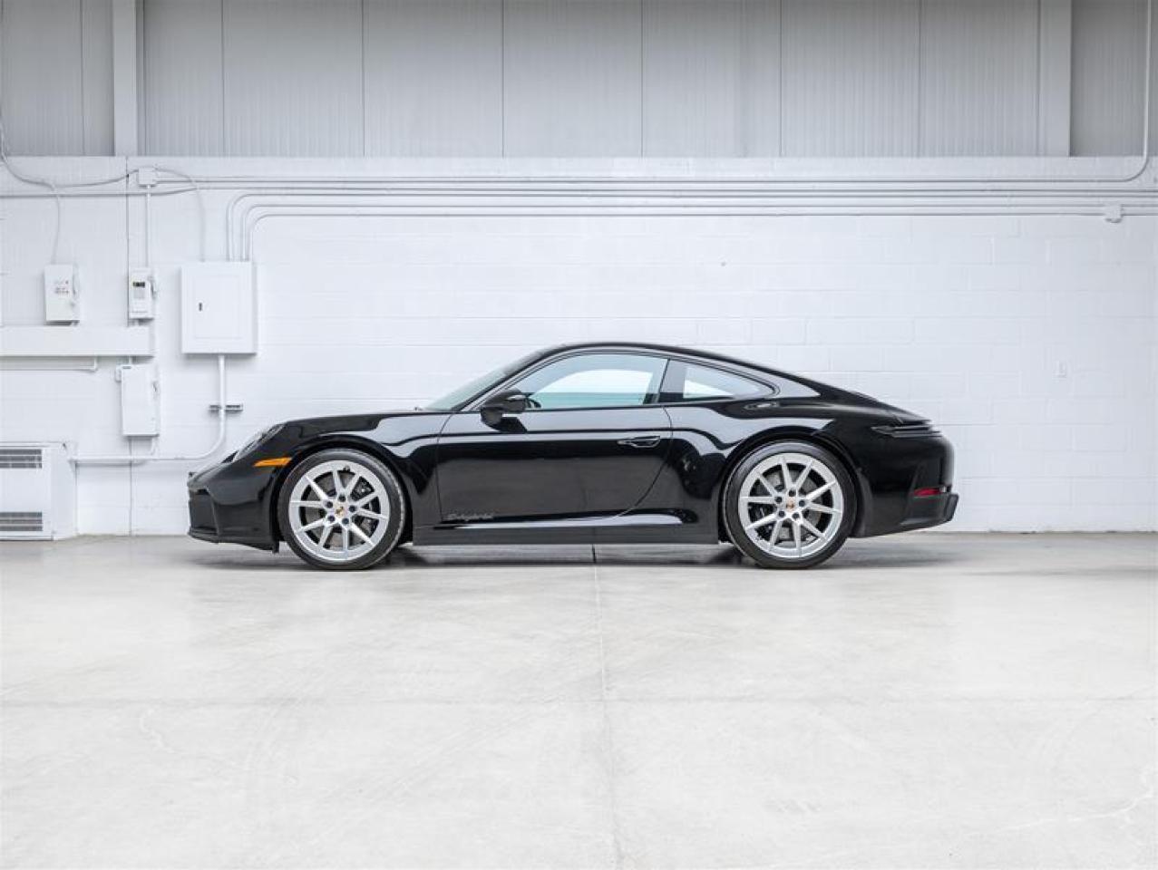 2025 Porsche 911  Photo