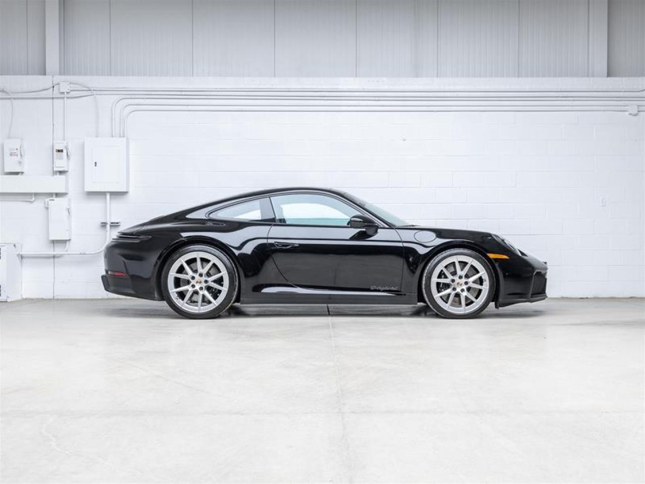 2025 Porsche 911  Photo