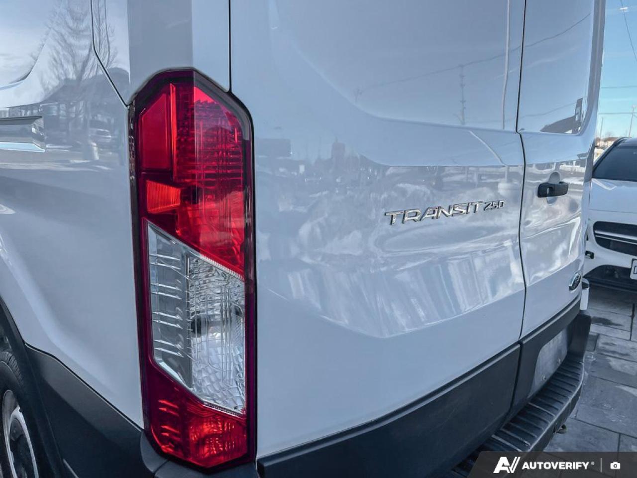 2022 Ford Transit-250 Cargo  Photo