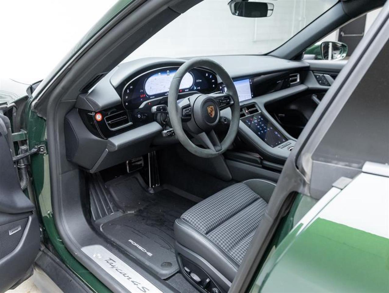 2025 Porsche Taycan  Photo