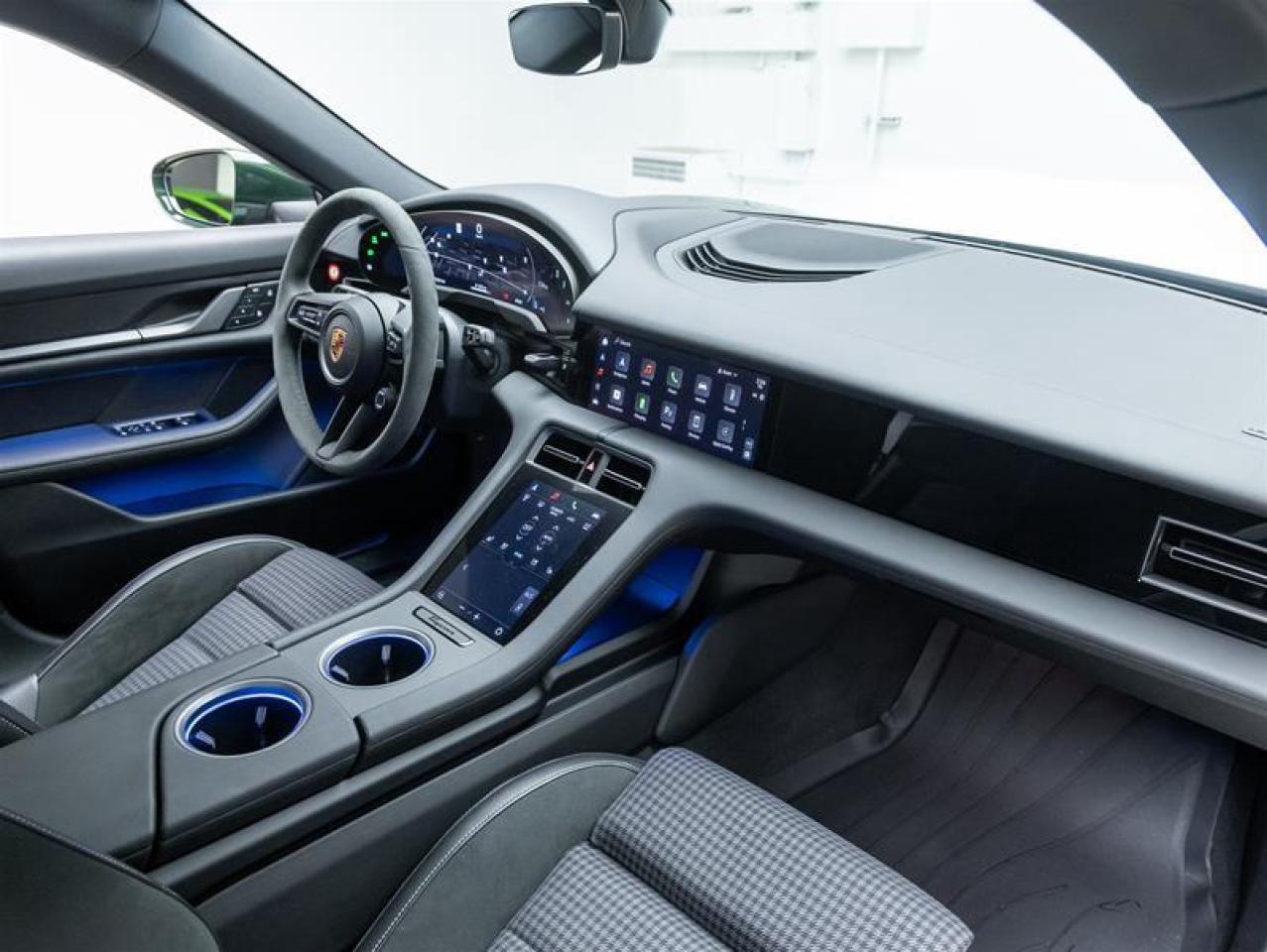 2025 Porsche Taycan  Photo