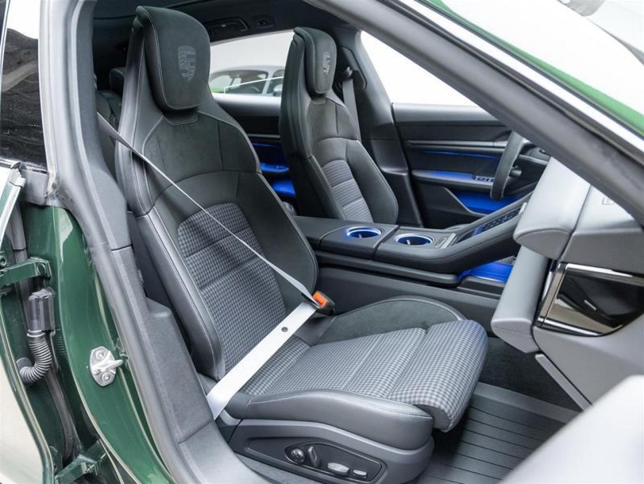 2025 Porsche Taycan  Photo