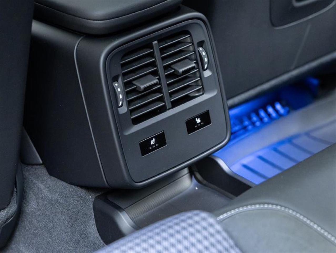 2025 Porsche Taycan  Photo