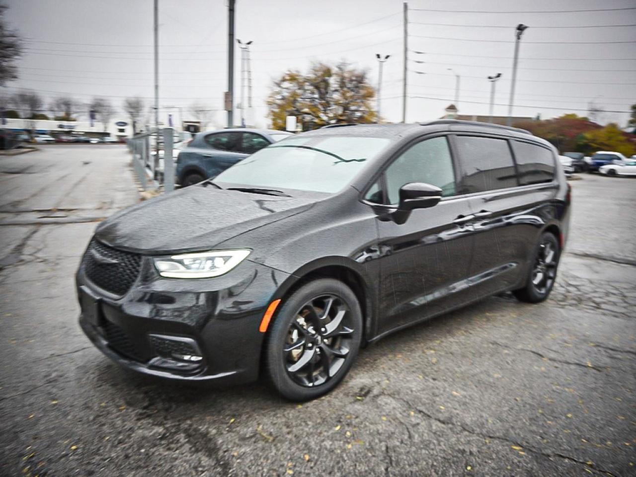 2024 Chrysler Pacifica  Photo4