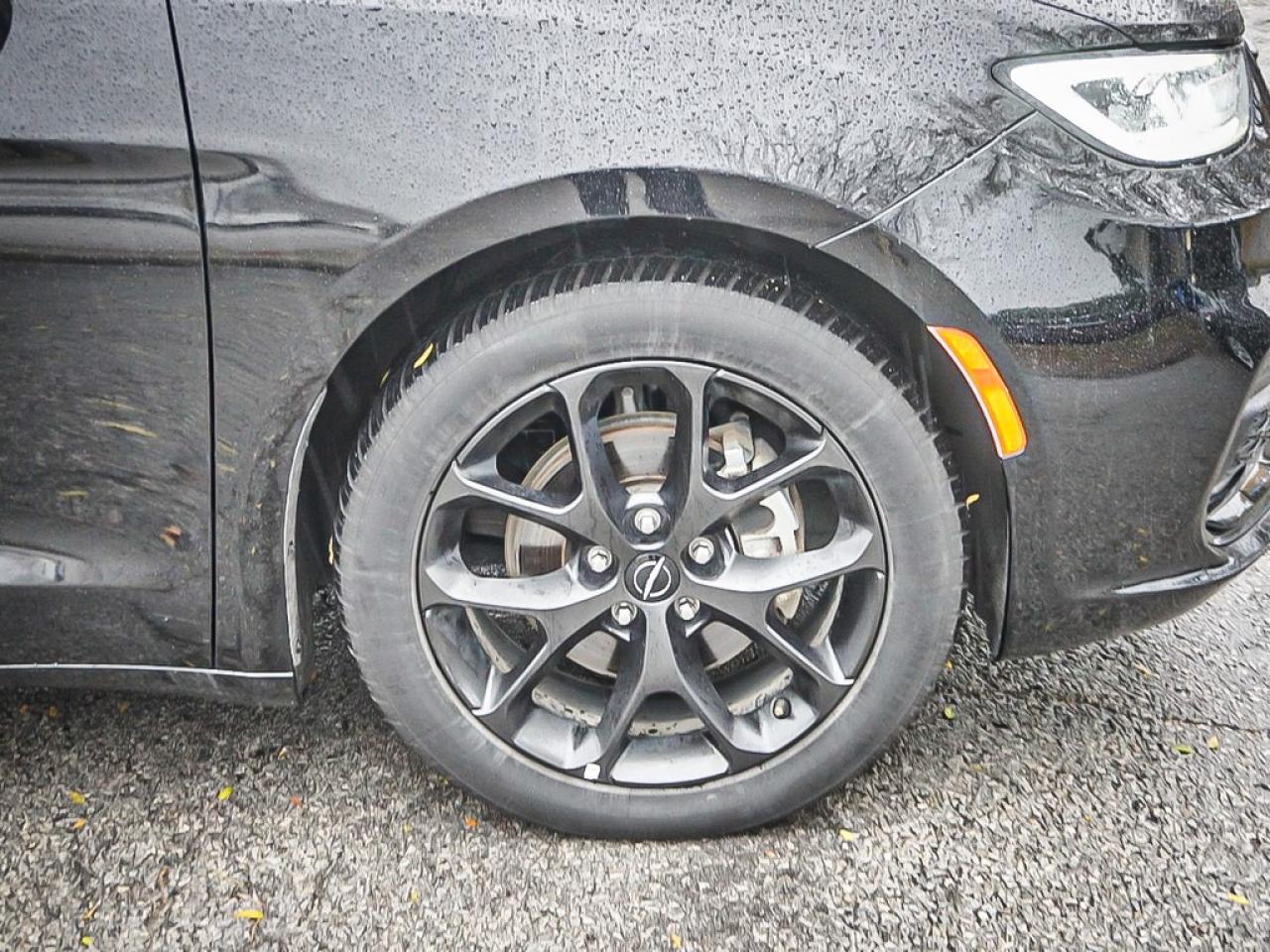 2024 Chrysler Pacifica  Photo