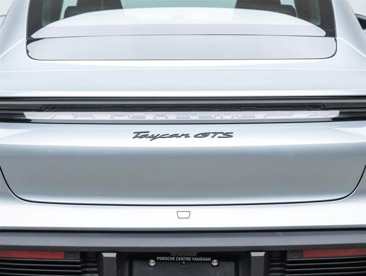 2025 Porsche Taycan  Photo