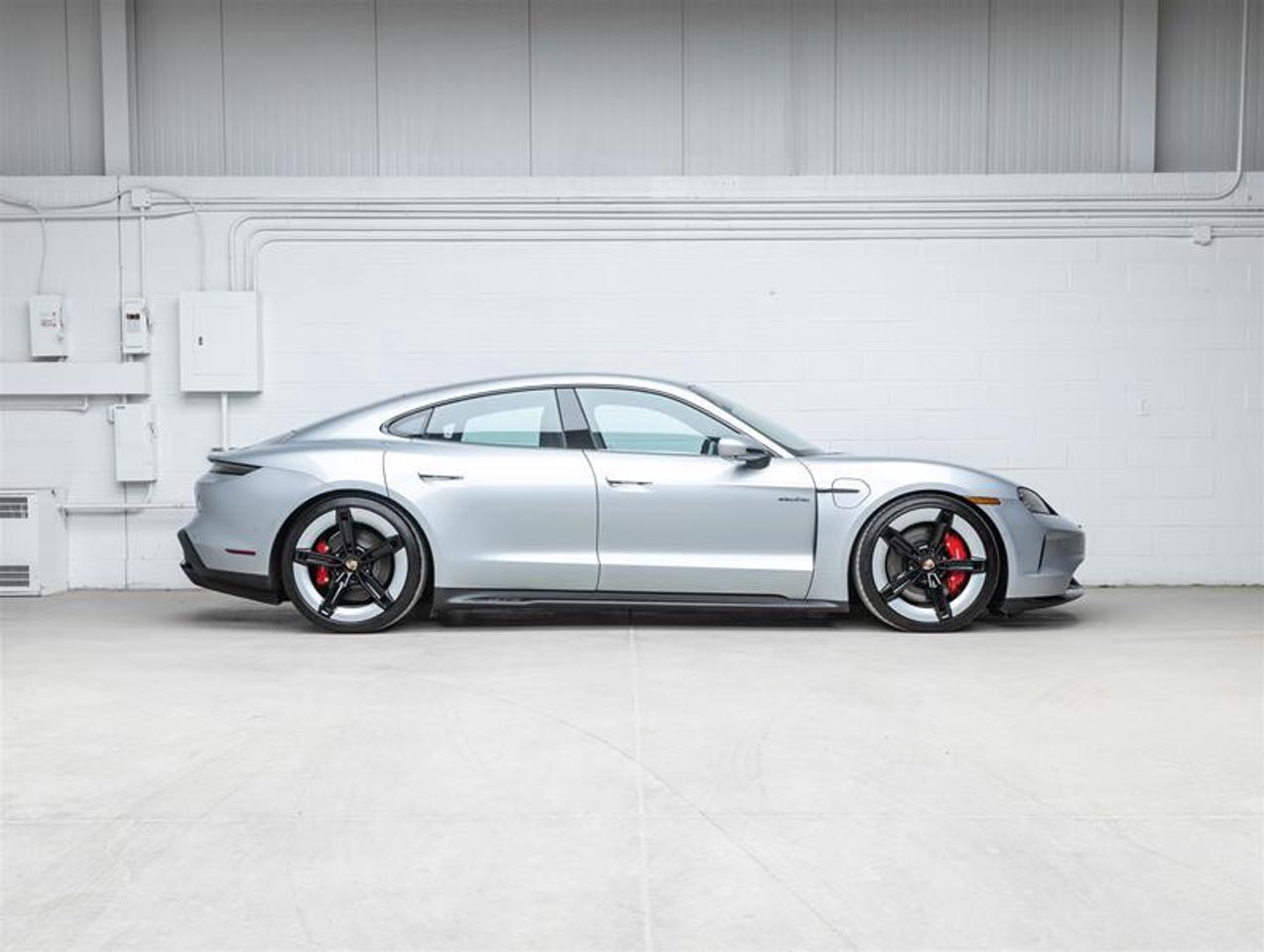 2025 Porsche Taycan  Photo