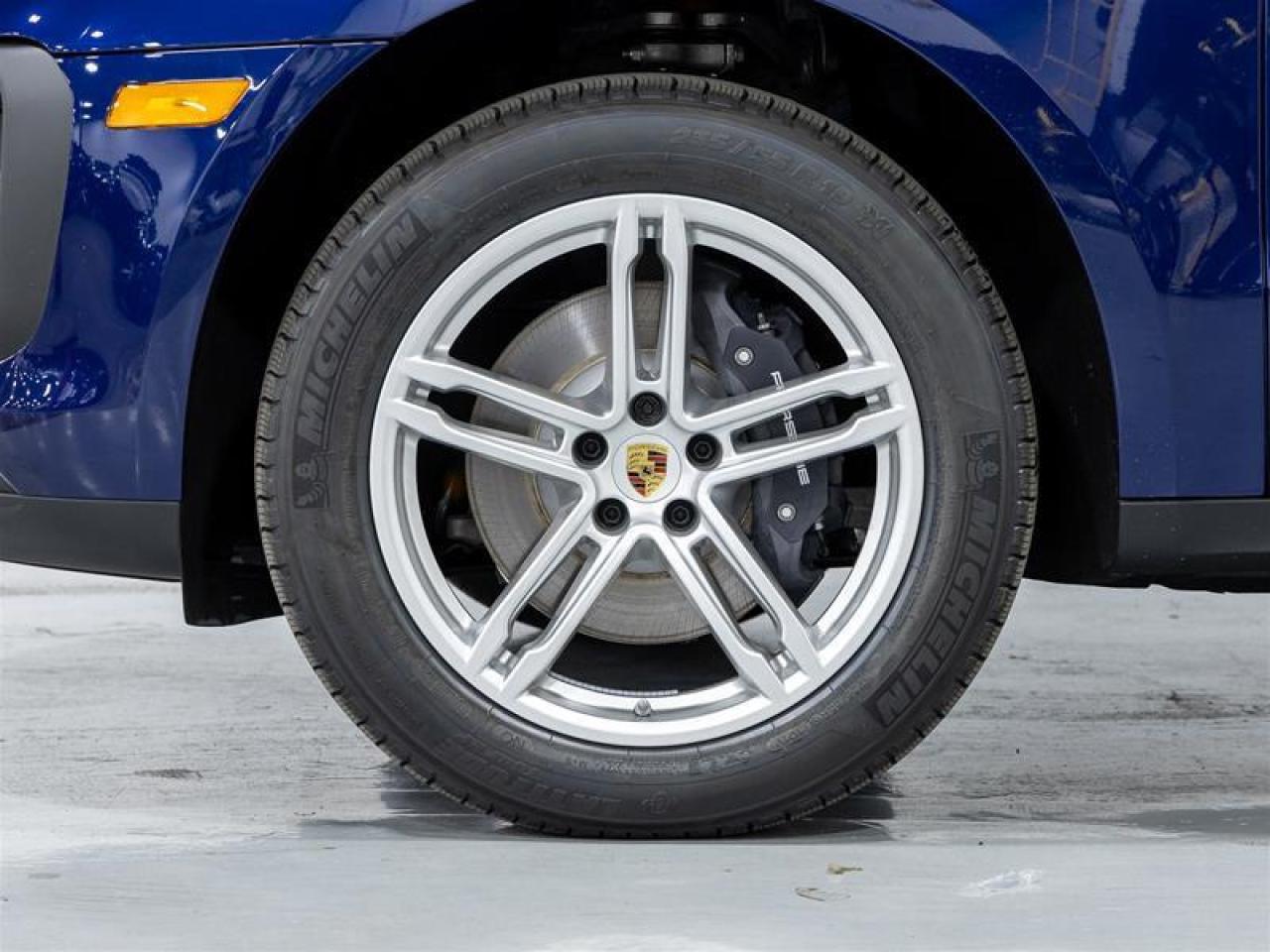 2025 Porsche Macan  Photo