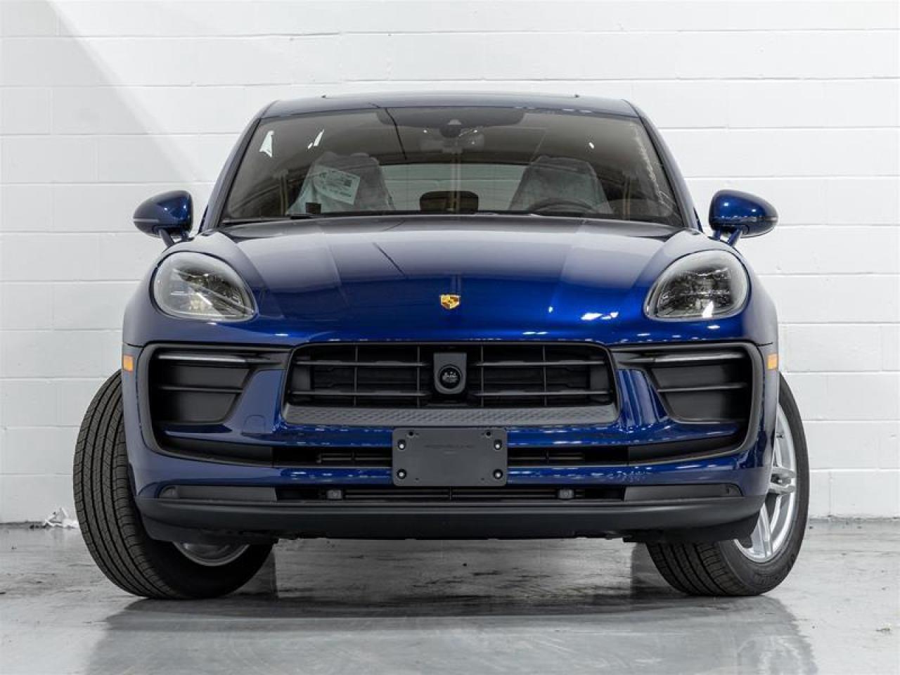 2025 Porsche Macan  Photo3