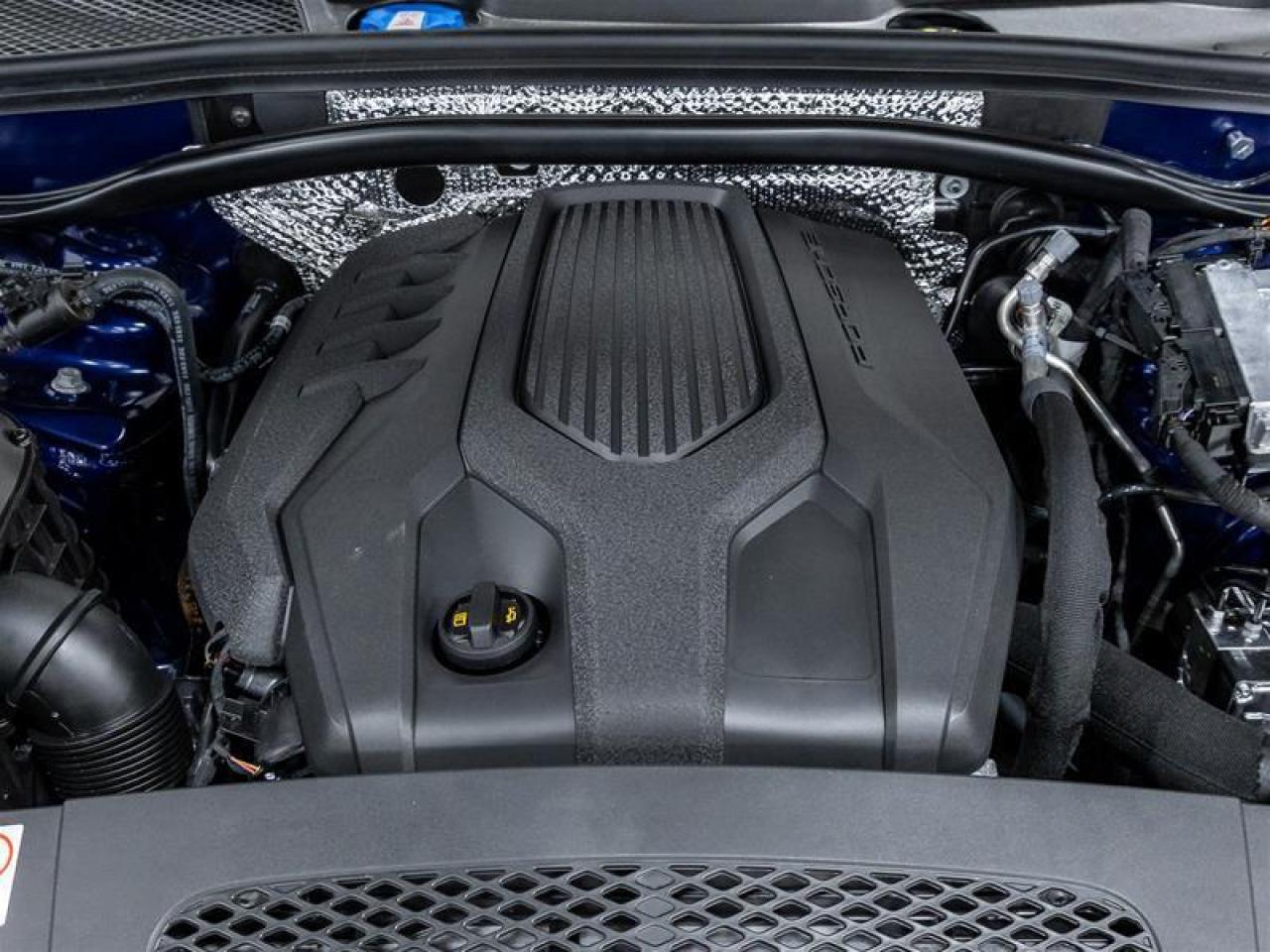 2025 Porsche Macan  Photo