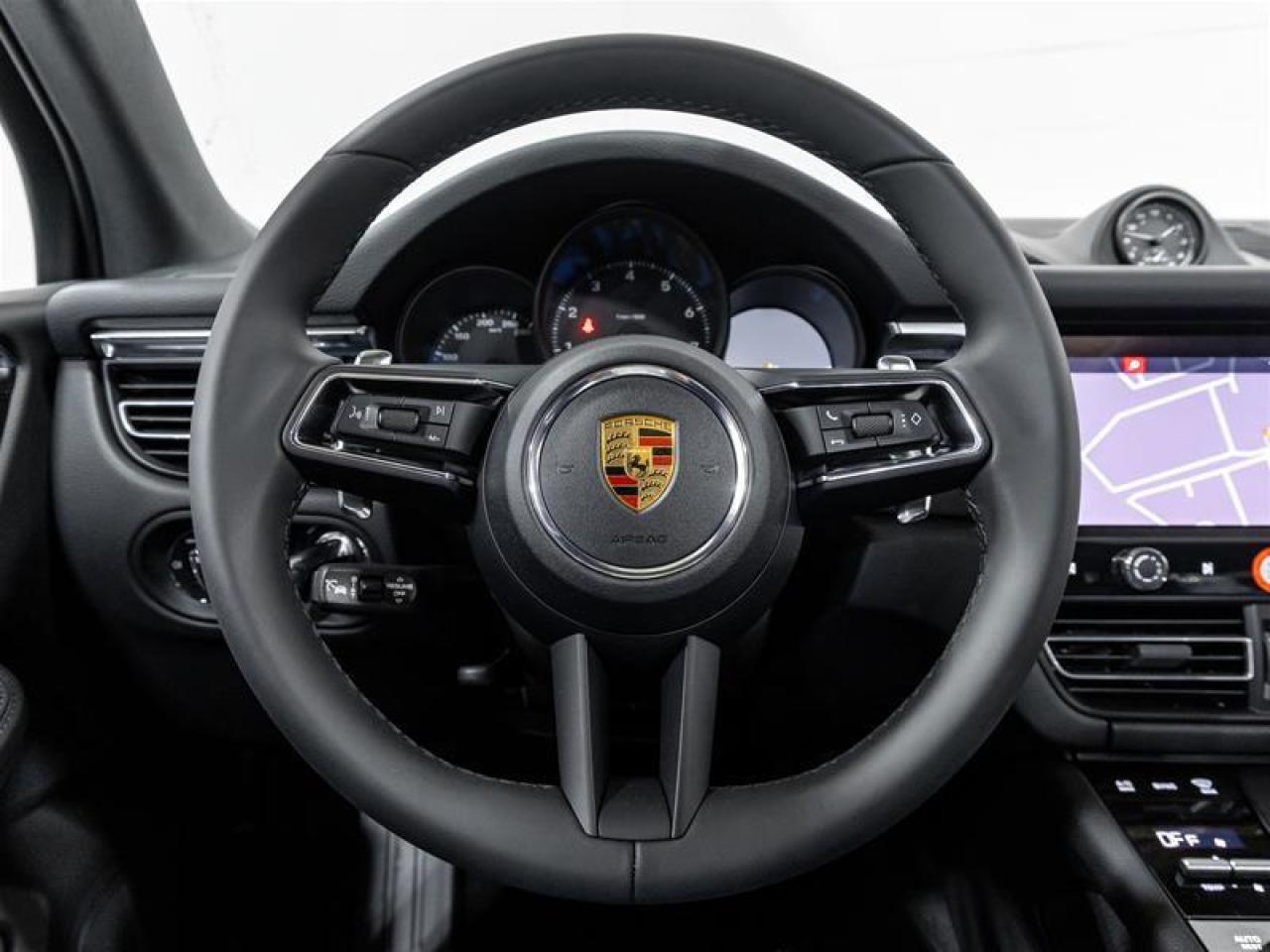 2025 Porsche Macan  Photo