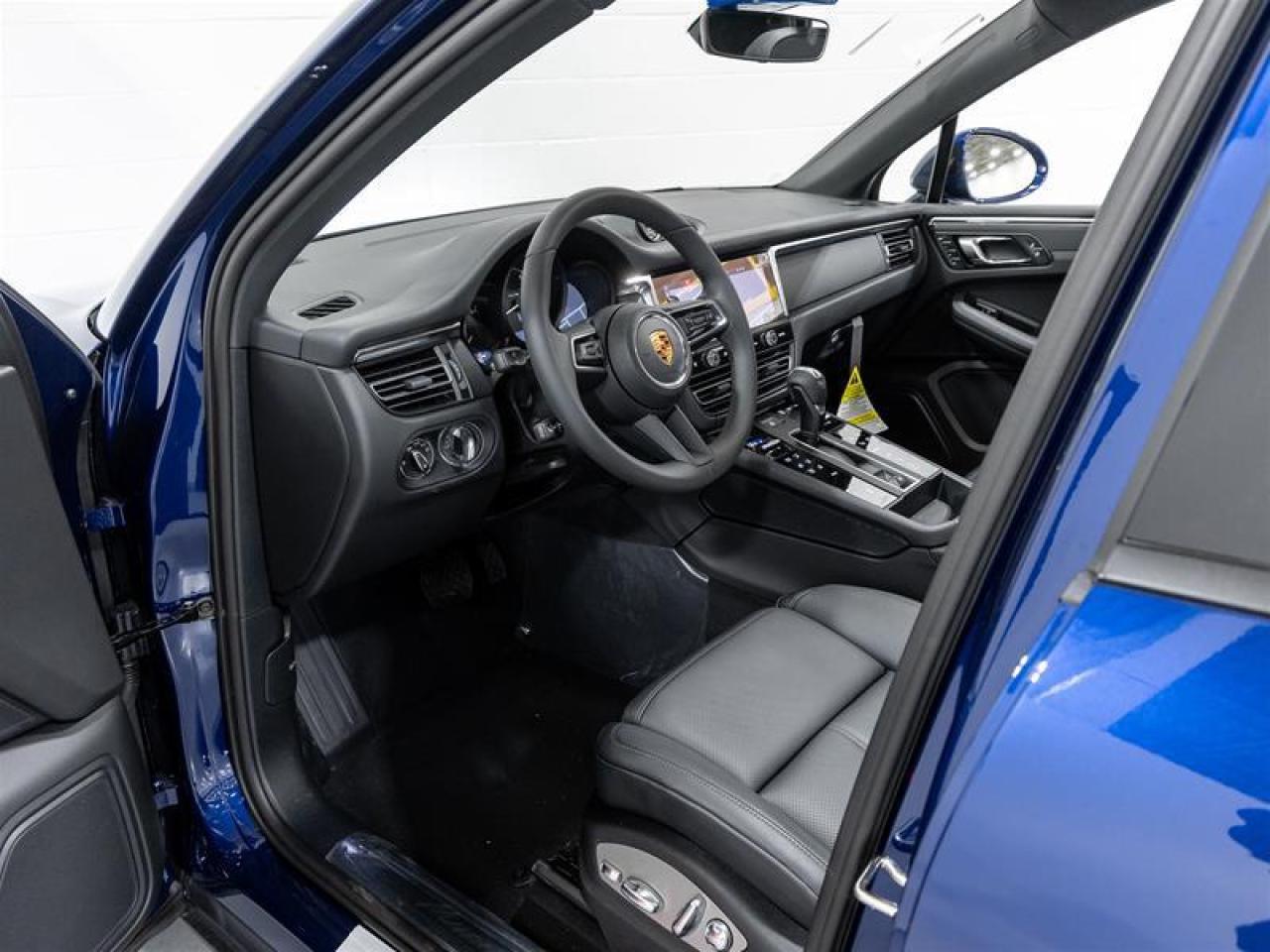 2025 Porsche Macan  Photo