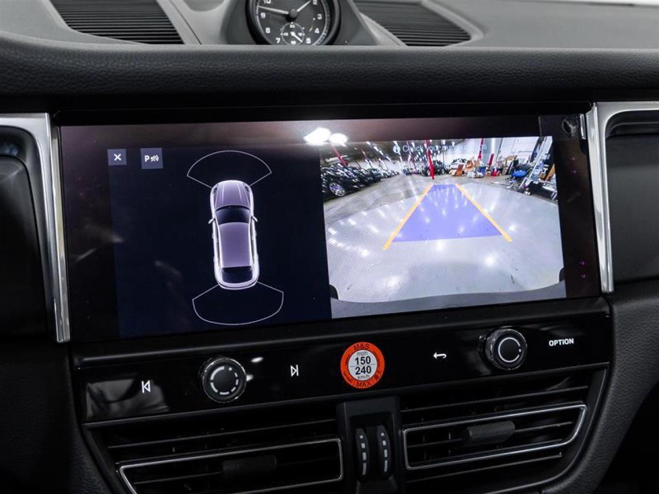 2025 Porsche Macan  Photo