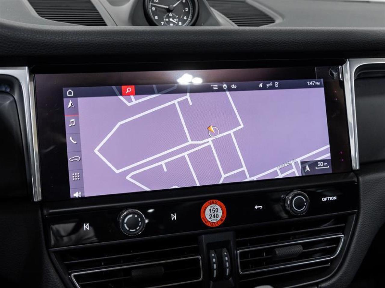 2025 Porsche Macan  Photo