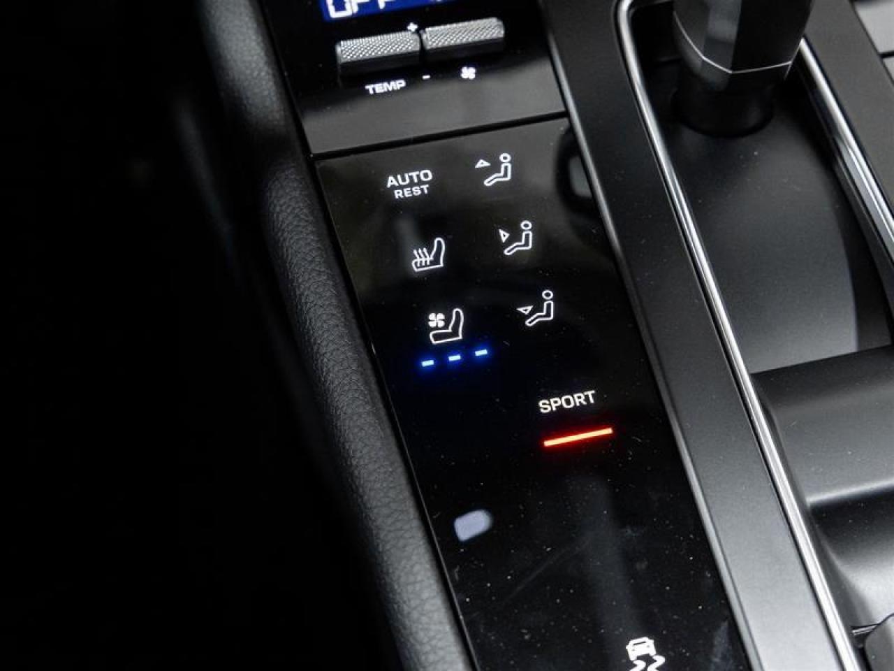 2025 Porsche Macan  Photo