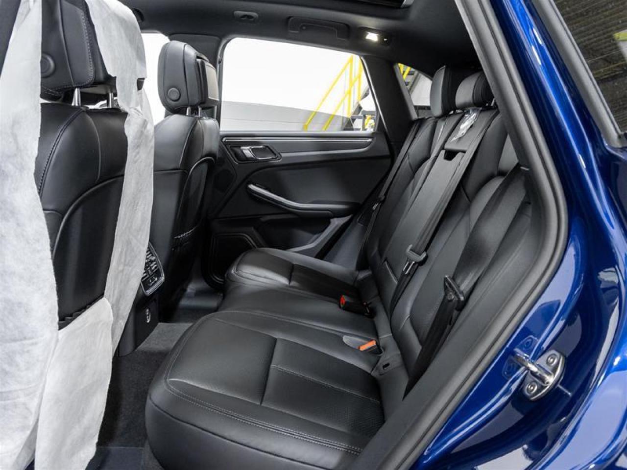 2025 Porsche Macan  Photo