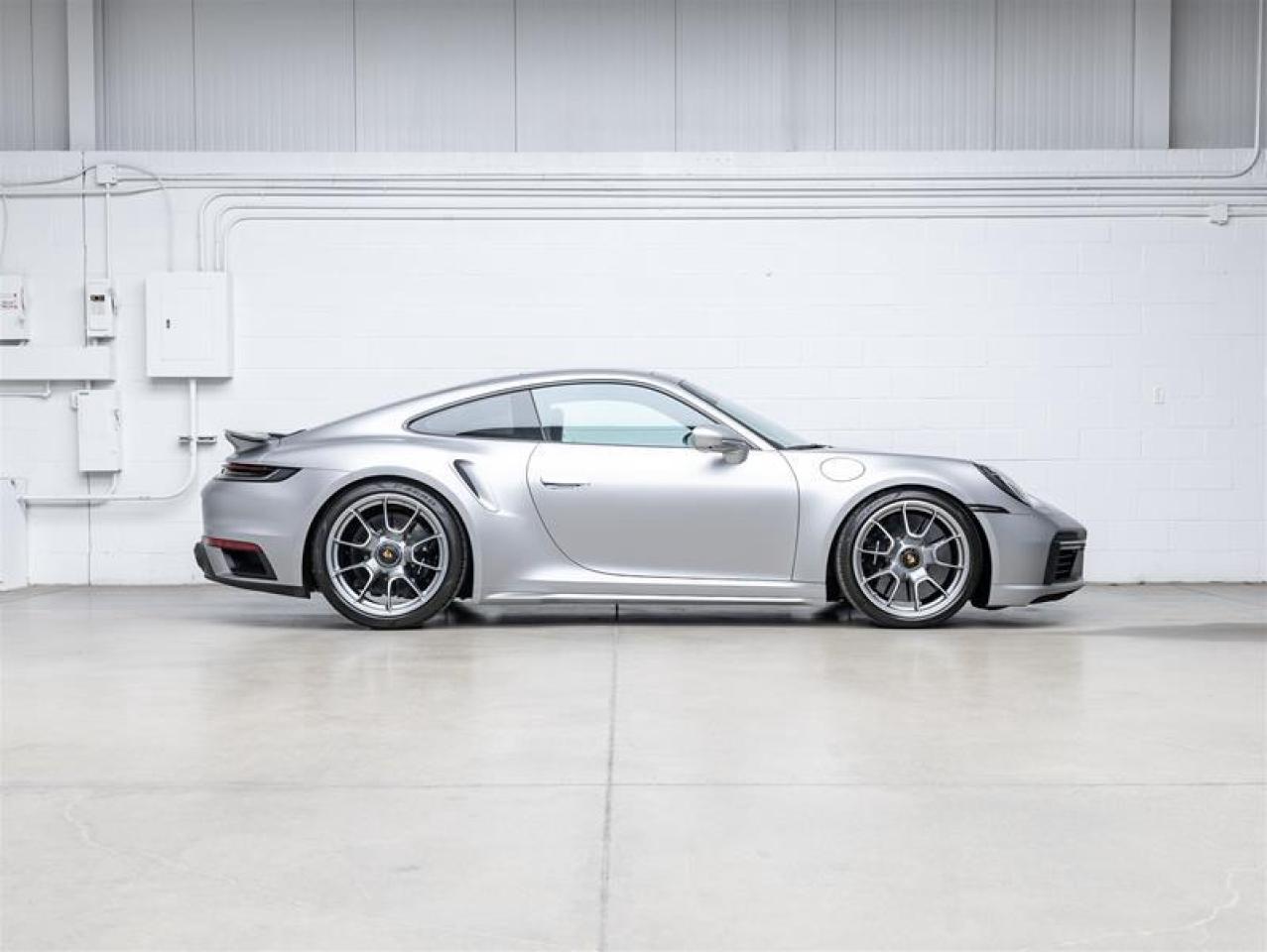 2021 Porsche 911  Photo4