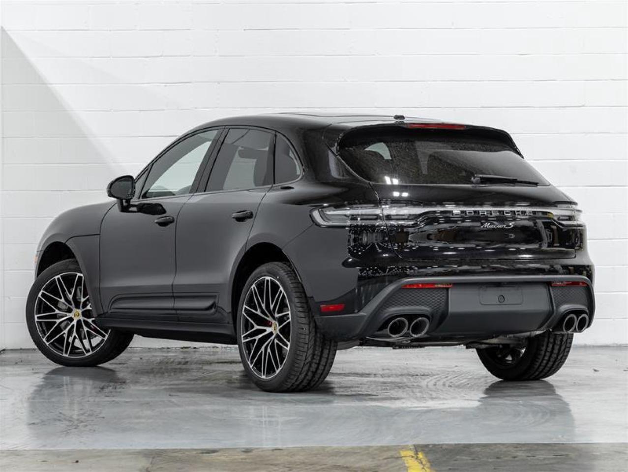 2025 Porsche Macan  Photo