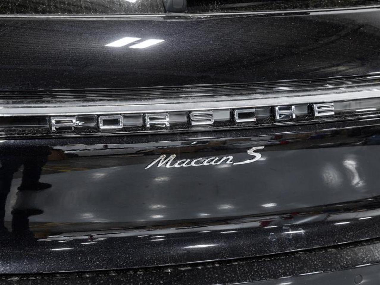 2025 Porsche Macan  Photo