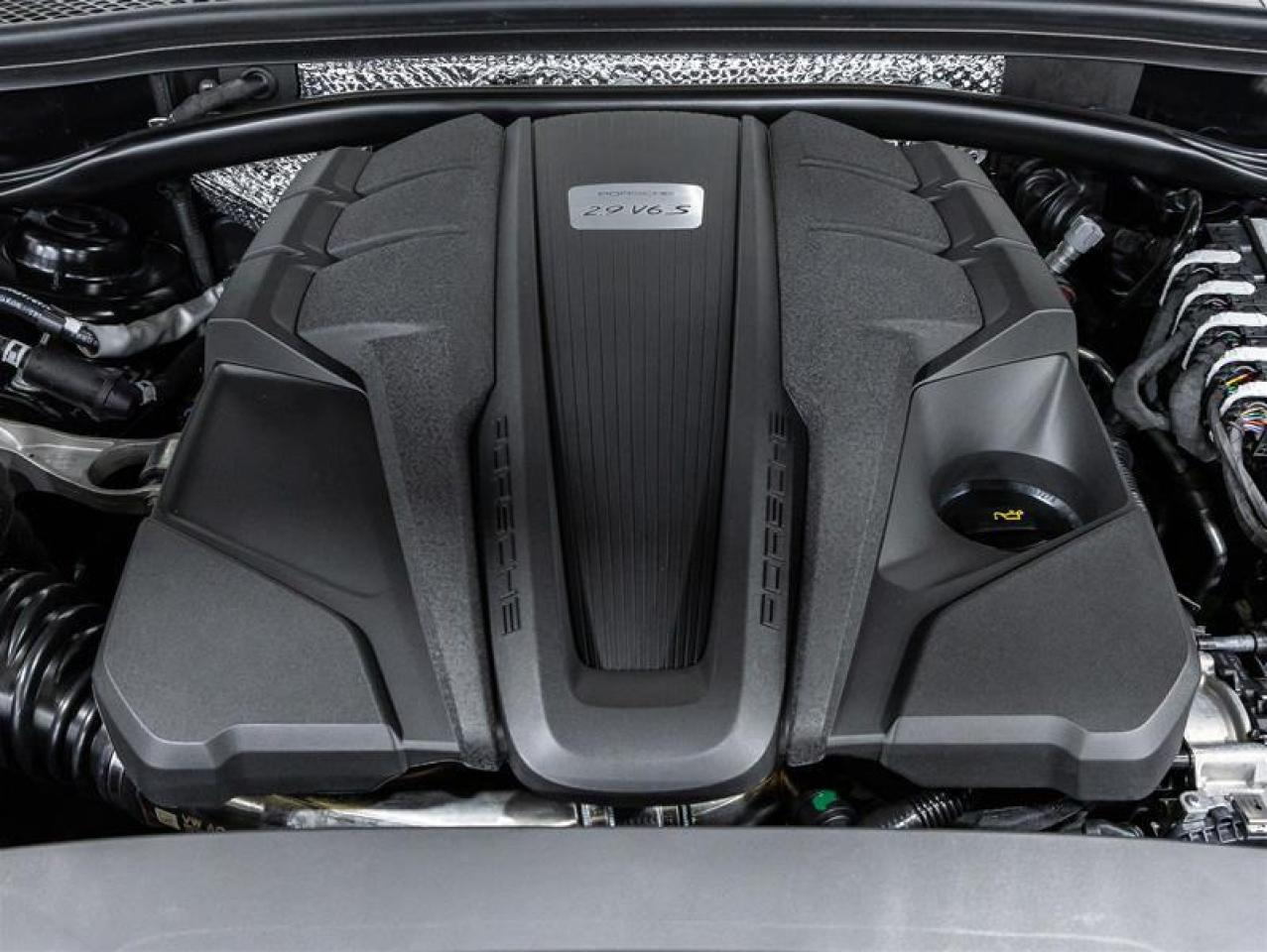 2025 Porsche Macan  Photo