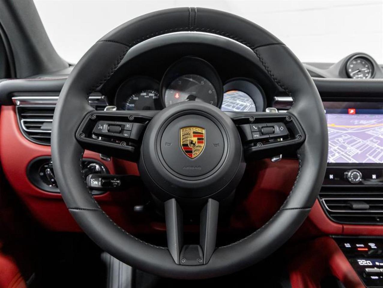 2025 Porsche Macan  Photo