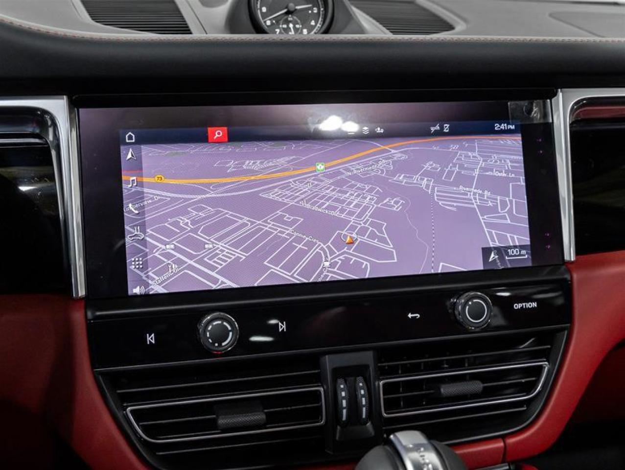 2025 Porsche Macan  Photo