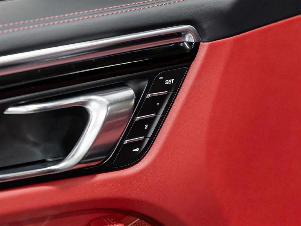 2025 Porsche Macan  Photo