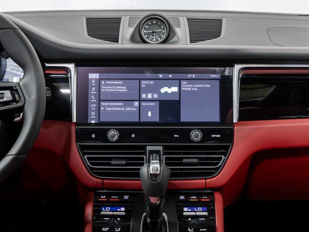 2025 Porsche Macan  Photo