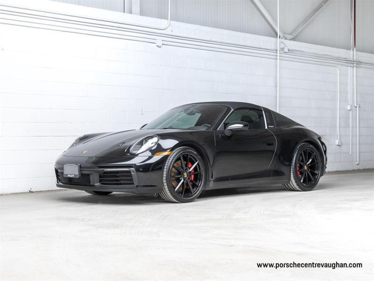 2024 Porsche 911  Photo0