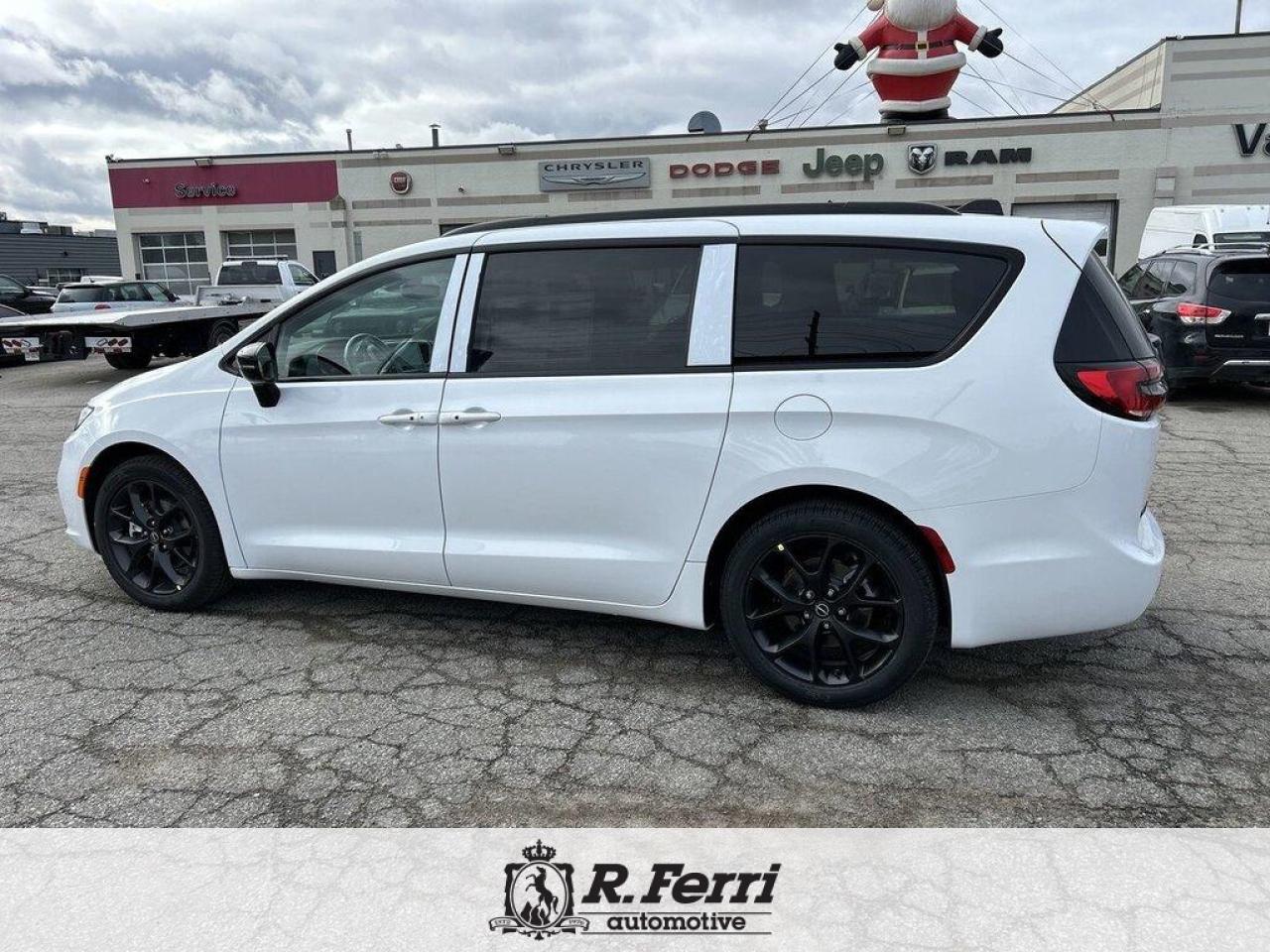 2026 Chrysler Pacifica Select Front-Wheel Drive Passenger Van Photo