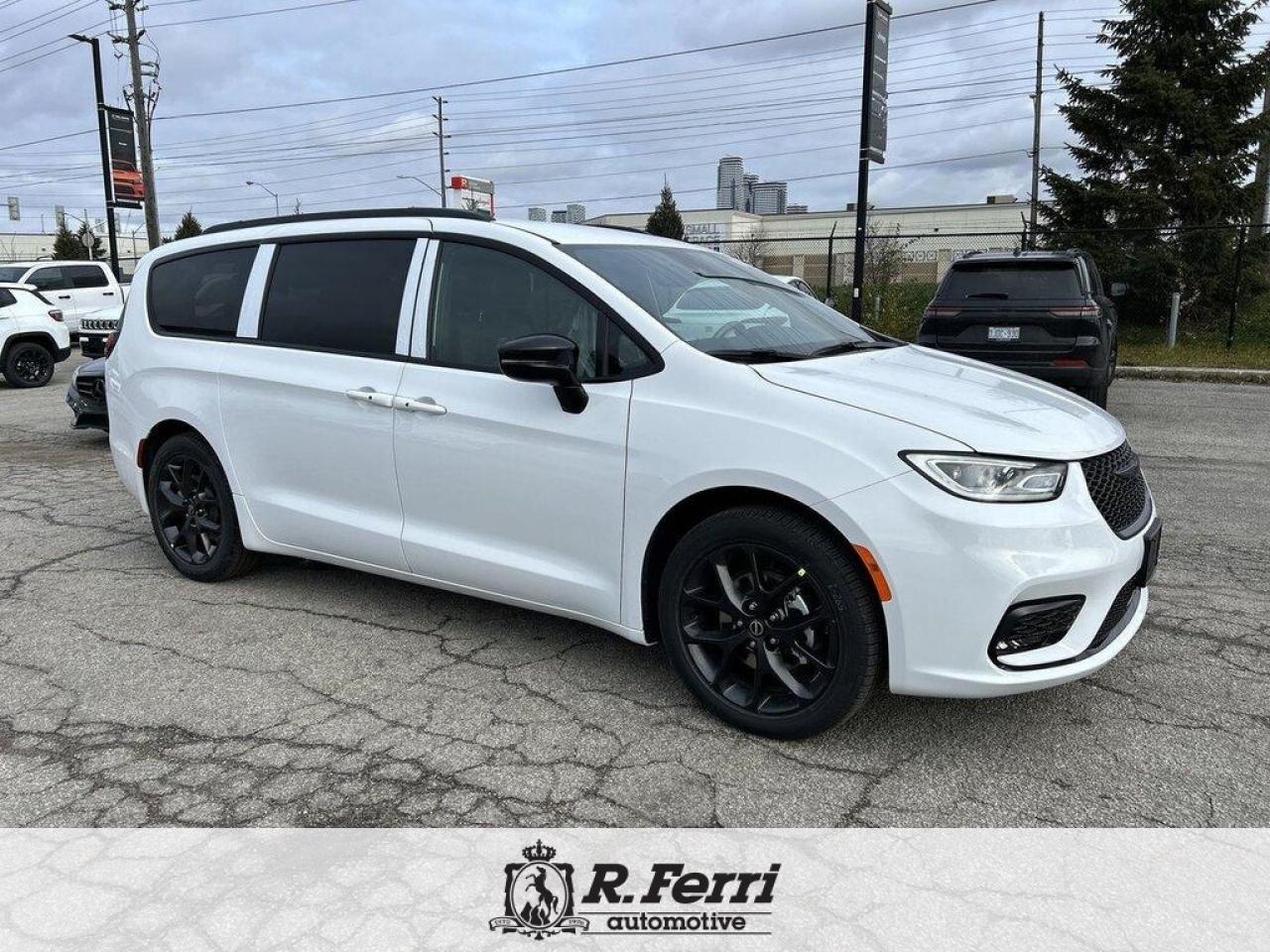 2026 Chrysler Pacifica Select Front-Wheel Drive Passenger Van Photo