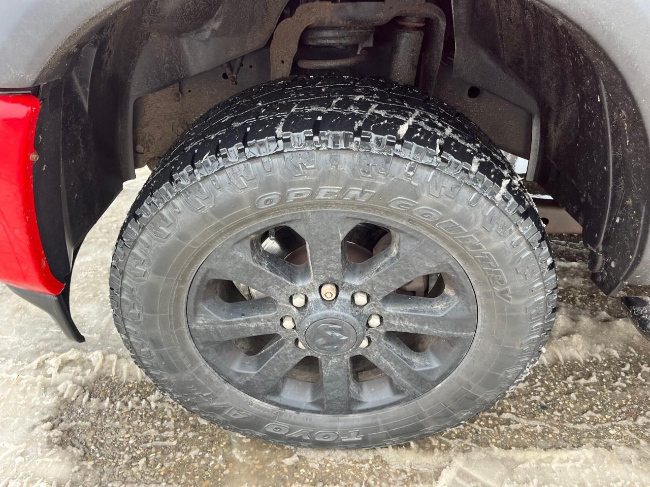 2020 RAM 2500 Big Horn 4x4 Crew Cab 6'4" Box Photo2