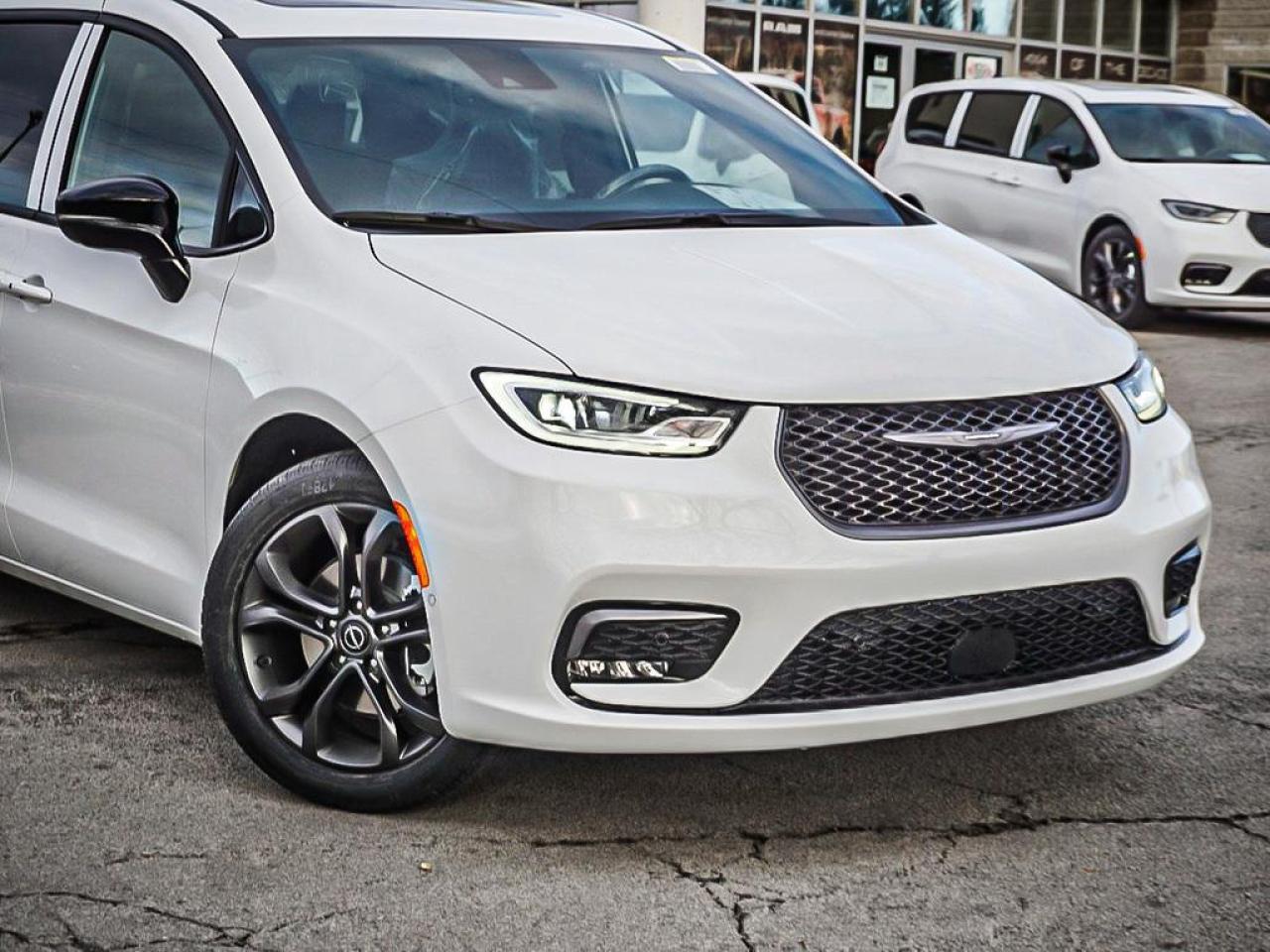 2026 Chrysler Pacifica  Photo