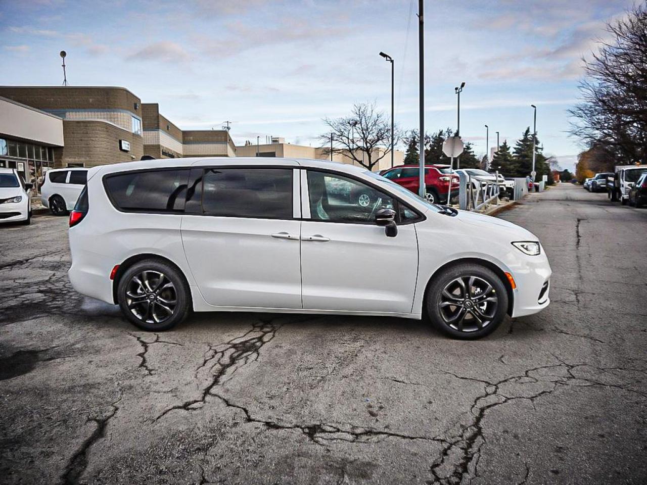 2026 Chrysler Pacifica  Photo