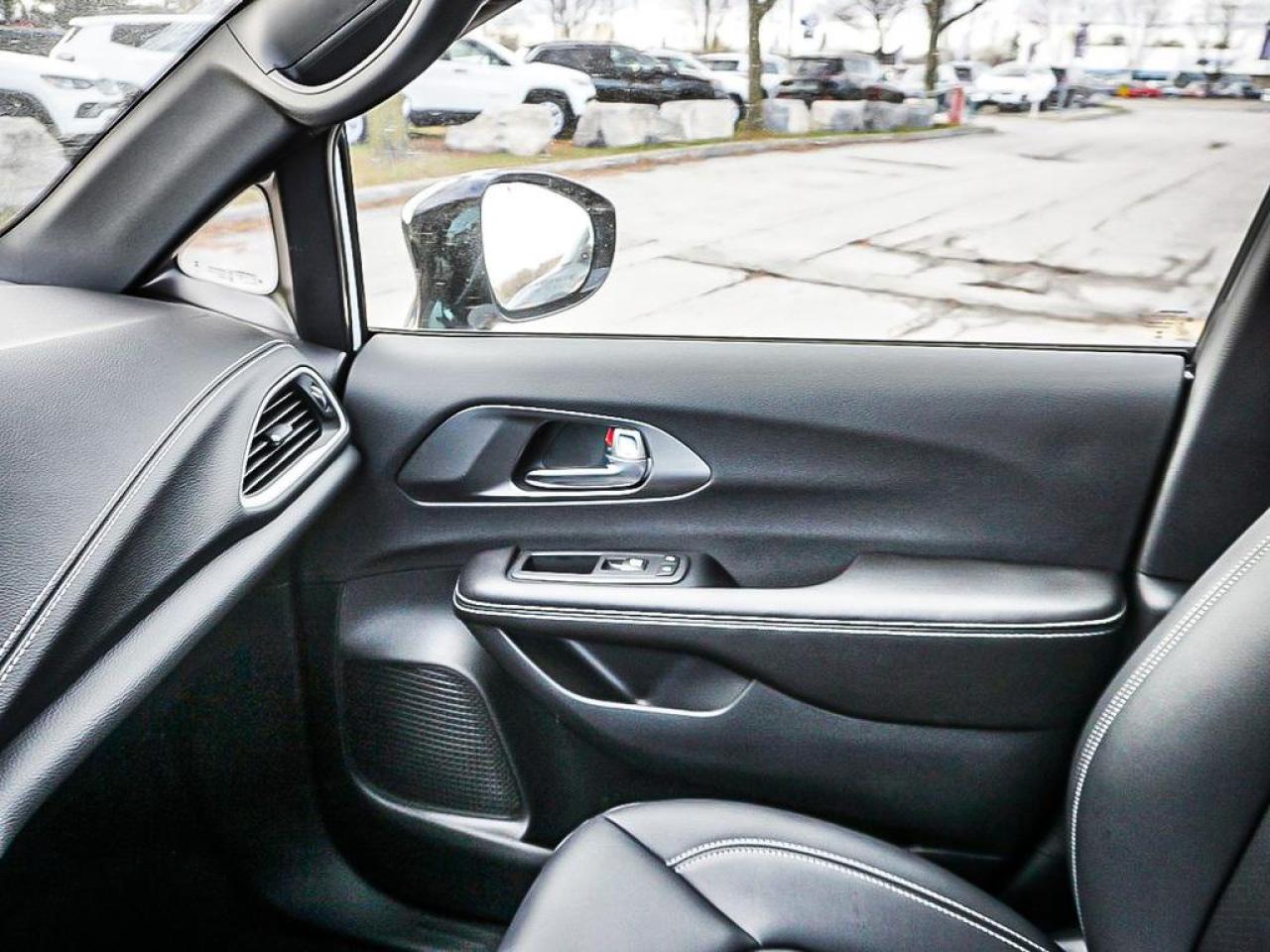 2026 Chrysler Pacifica  Photo