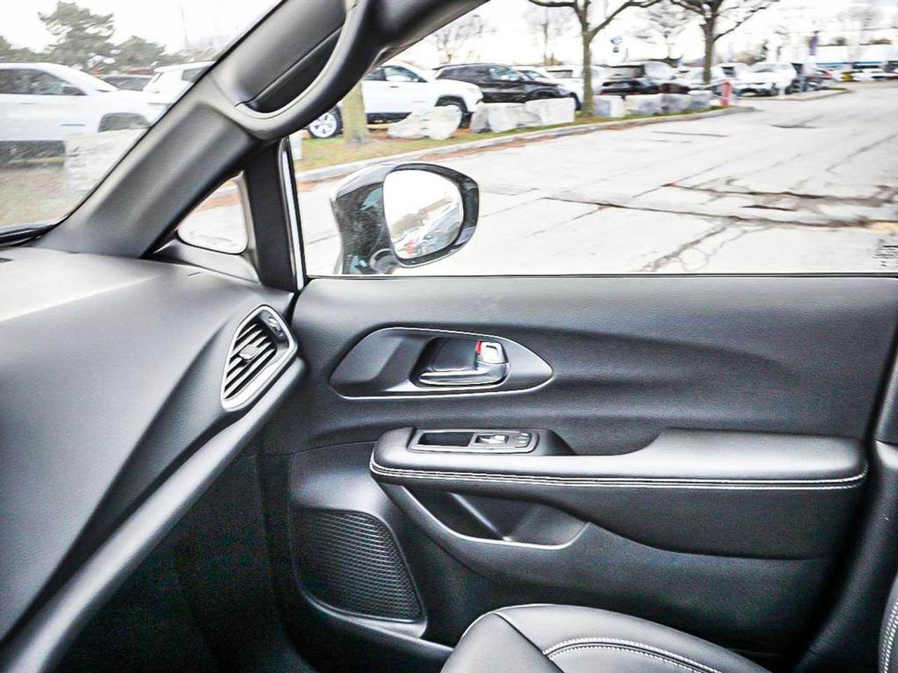 2026 Chrysler Grand Caravan  Photo