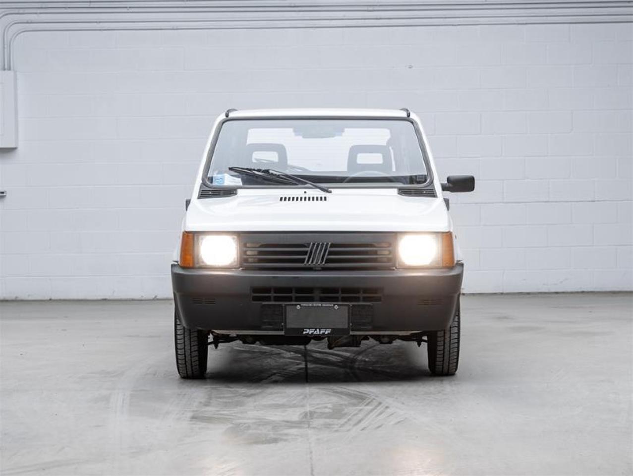 2000 Cadillac Model20  Photo3