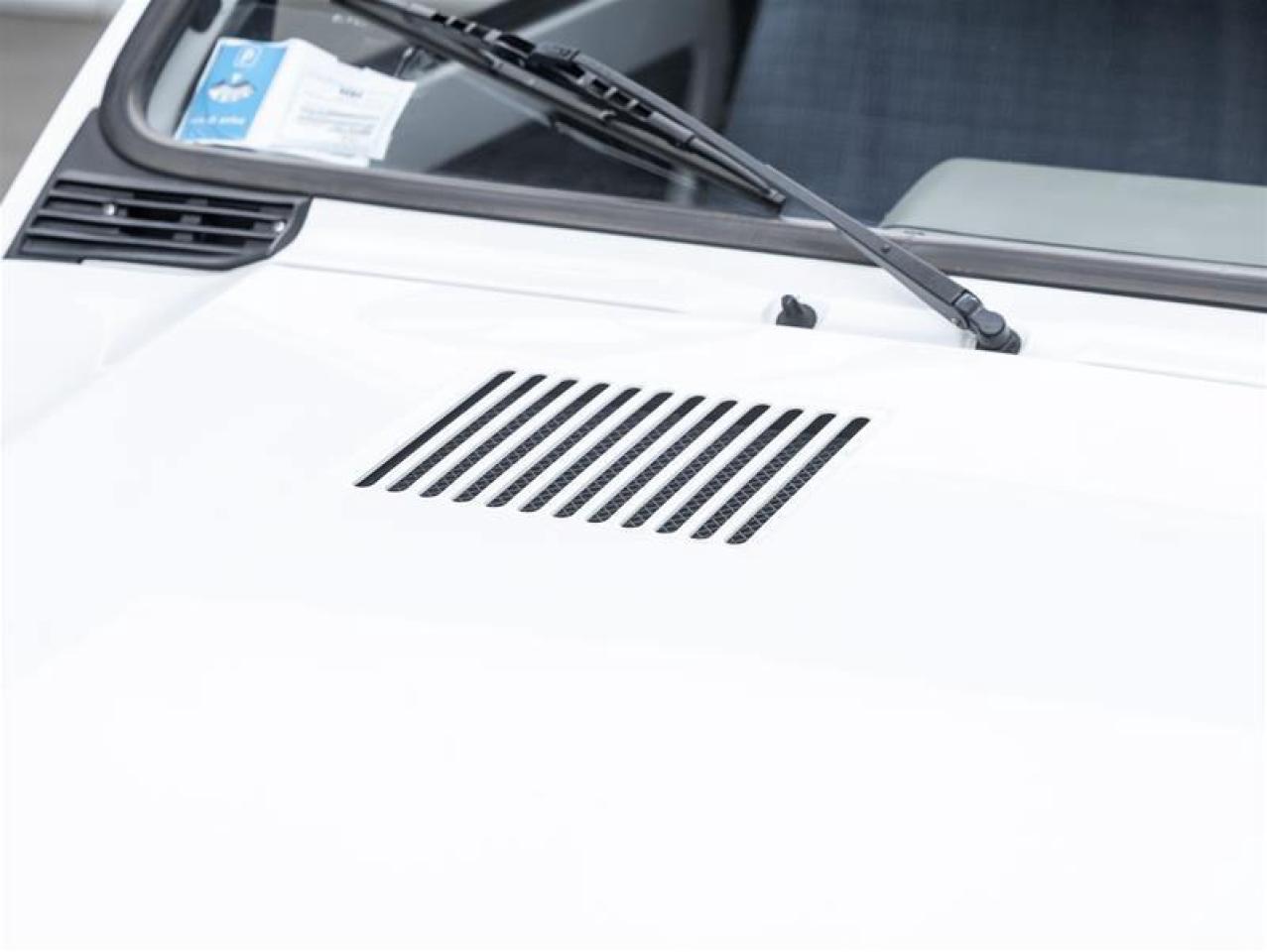 2000 Cadillac Model20  Photo2