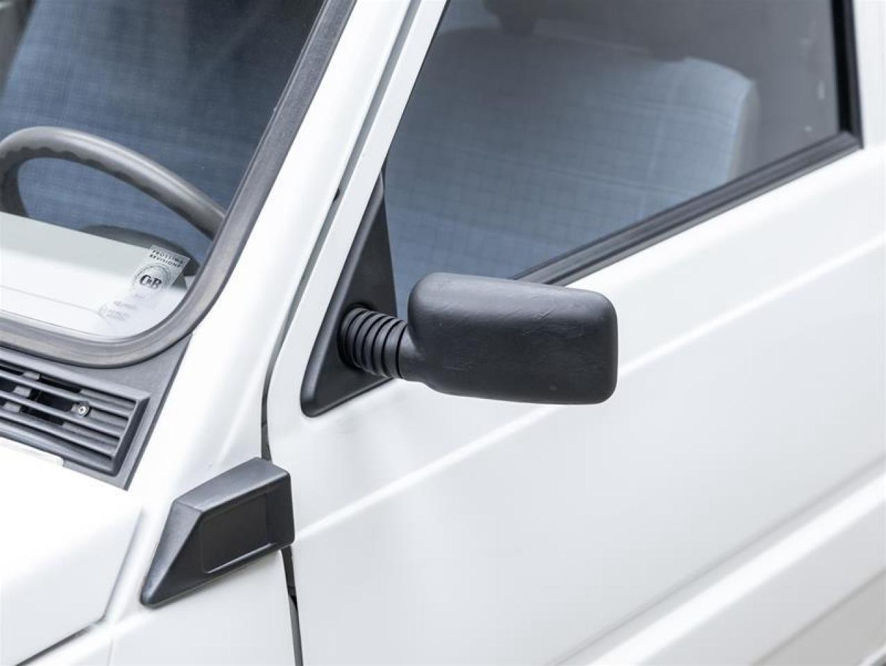 2000 Cadillac Model20  Photo