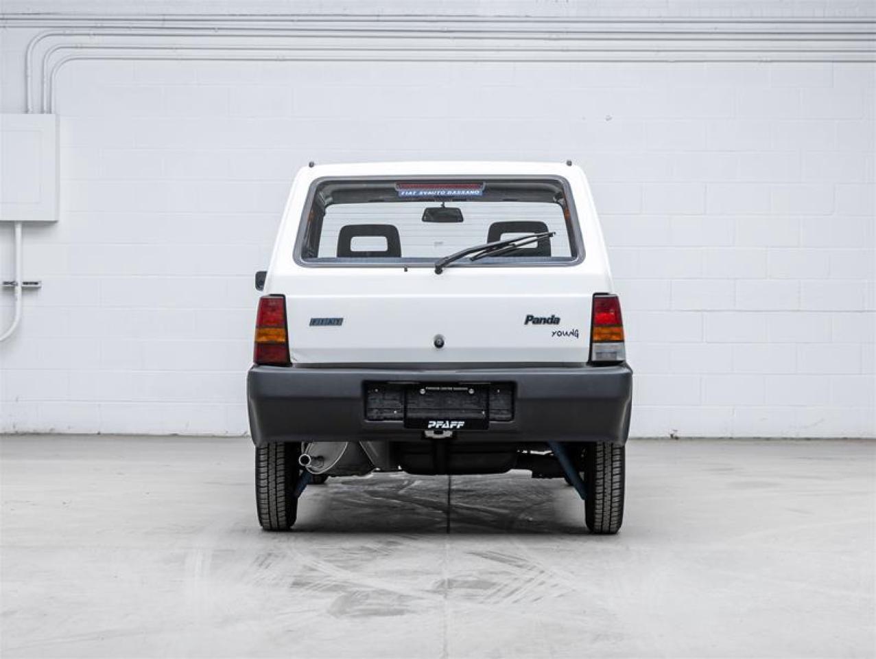 2000 Cadillac Model20  Photo