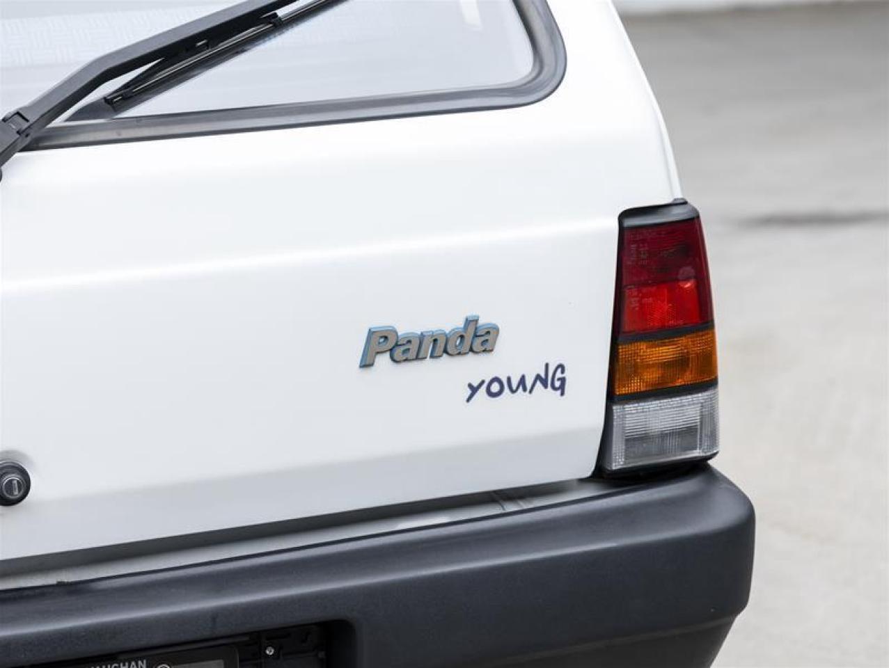 2000 Cadillac Model20  Photo