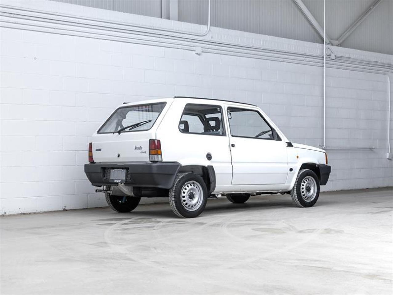 2000 Cadillac Model20  Photo