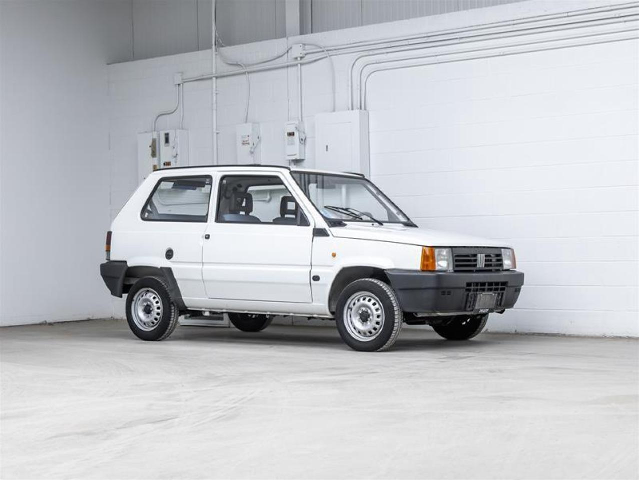 2000 Cadillac Model20  Photo