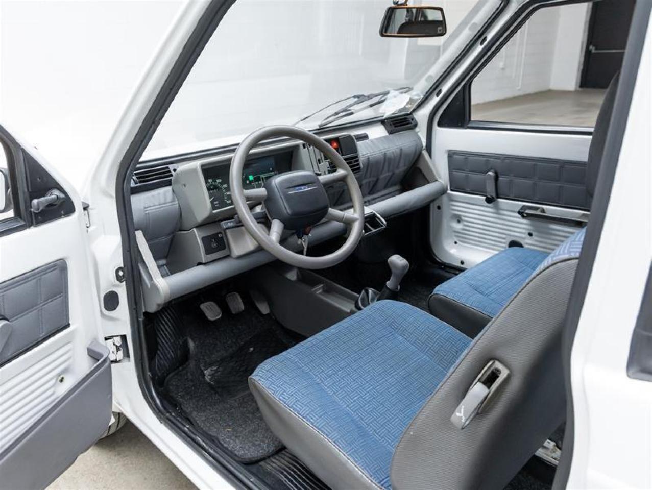 2000 Cadillac Model20  Photo