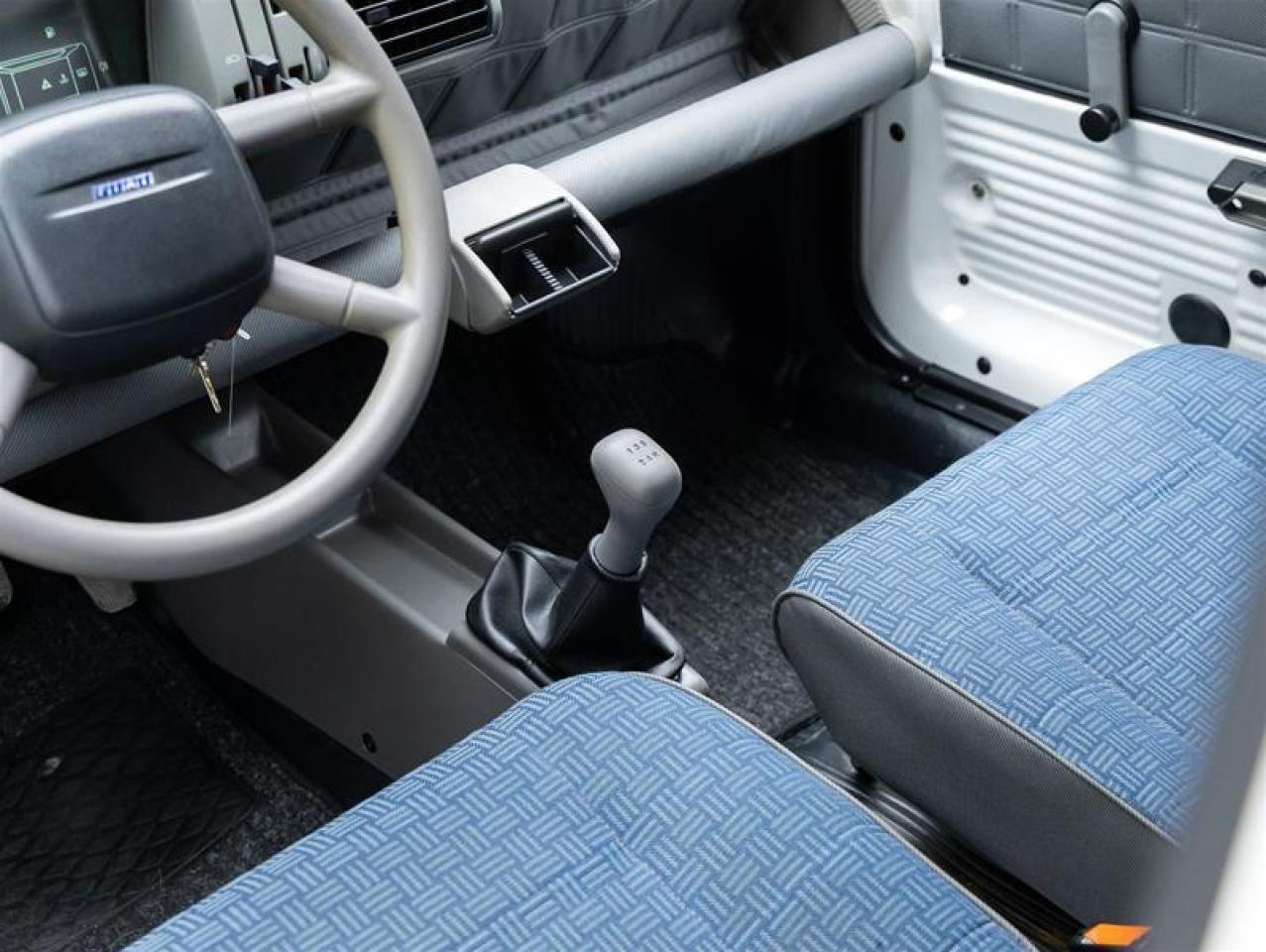 2000 Cadillac Model20  Photo